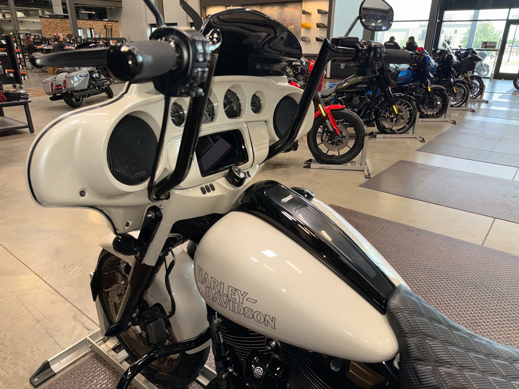 Street Glide® ST