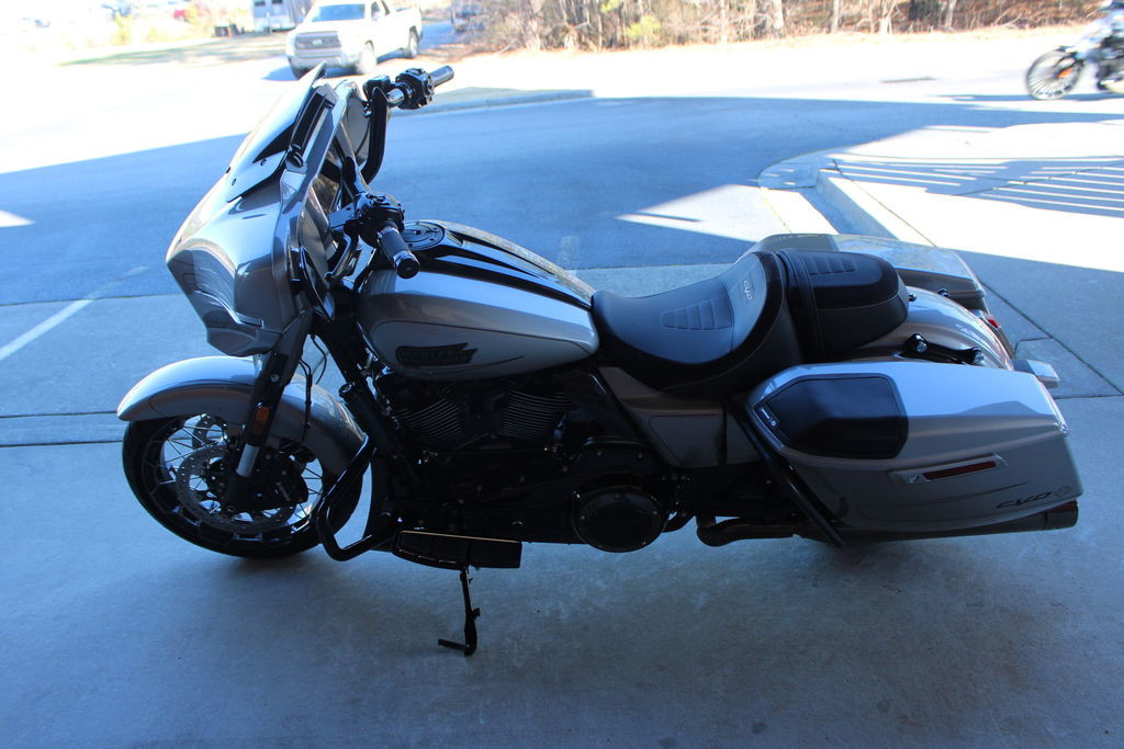 CVO® Street Glide®