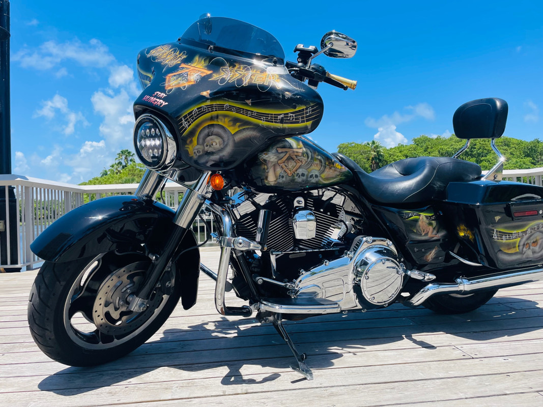 Street Glide®