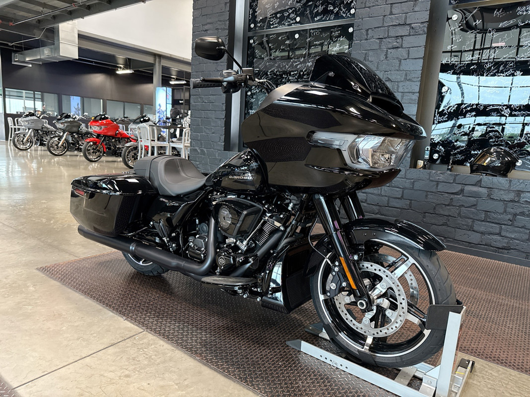 Road Glide®