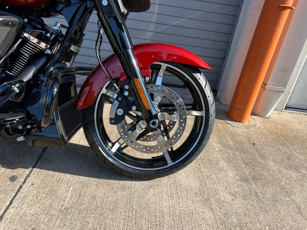 Street Glide®