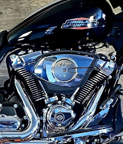 Street Glide®