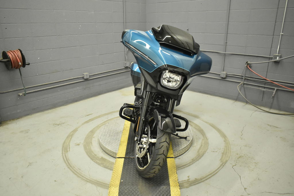 Street Glide®