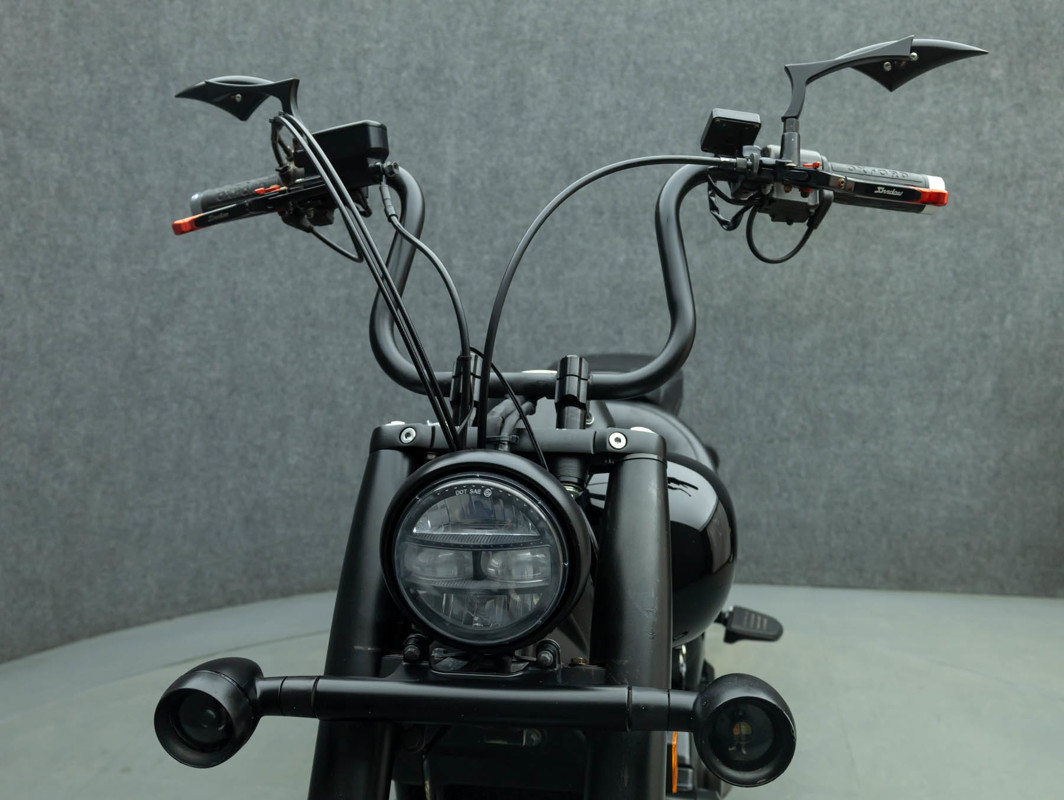 Shadow® 750 Phantom®