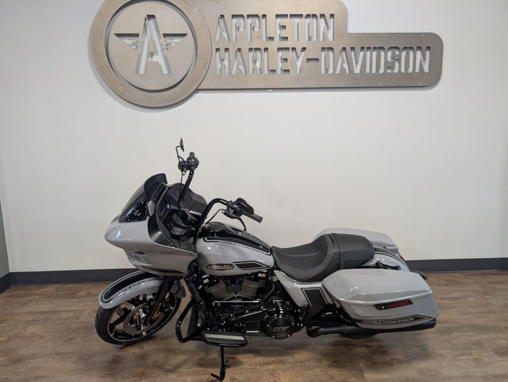 Road Glide®