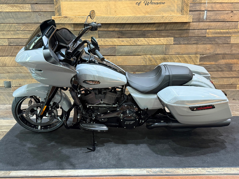 Road Glide®