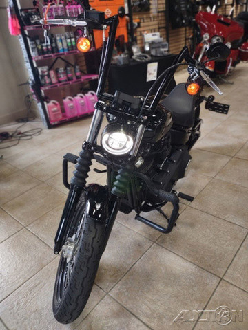 Street Bob®