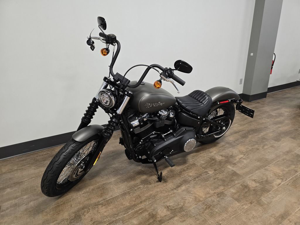 Softail® Street Bob®