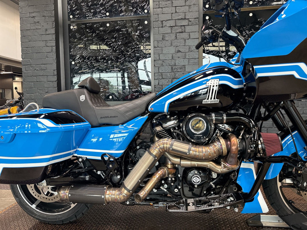 Road Glide®