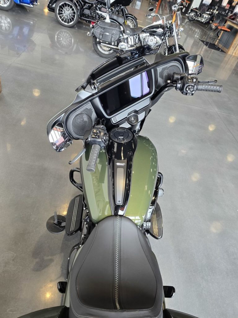 Street Glide®