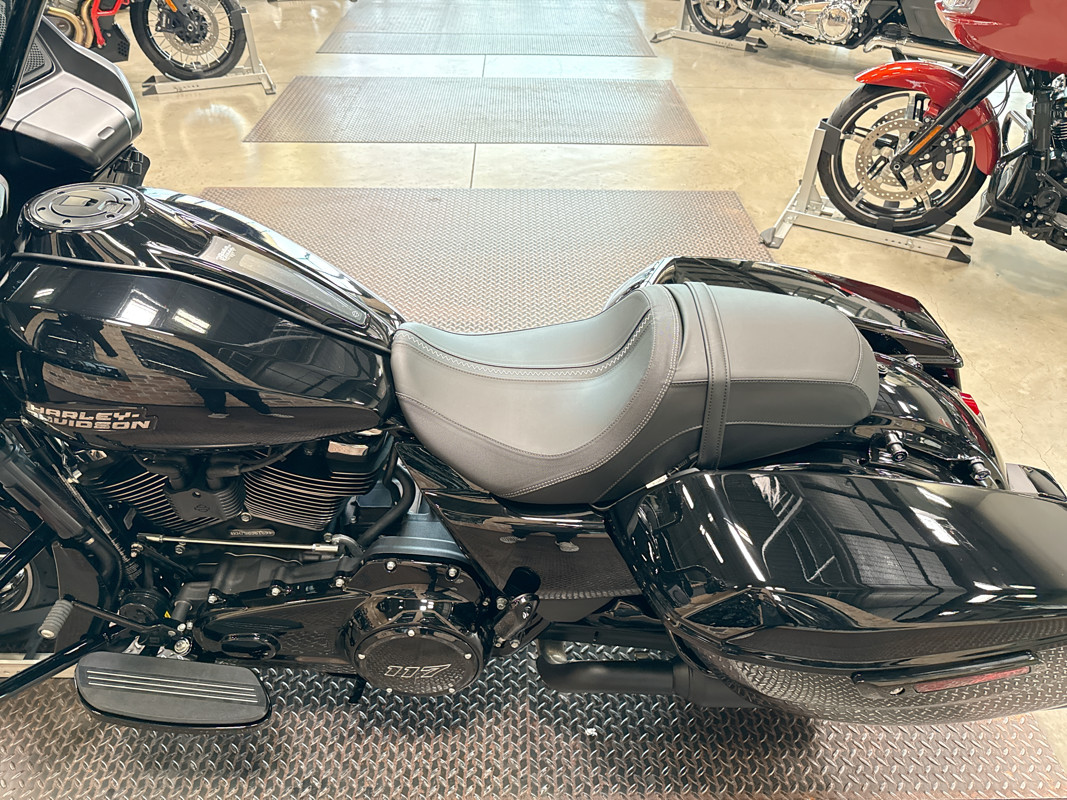 Road Glide®