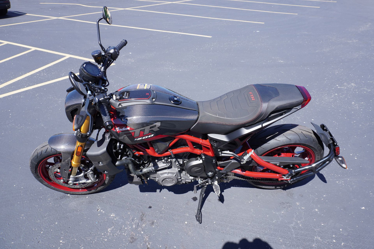 FTR R Carbon