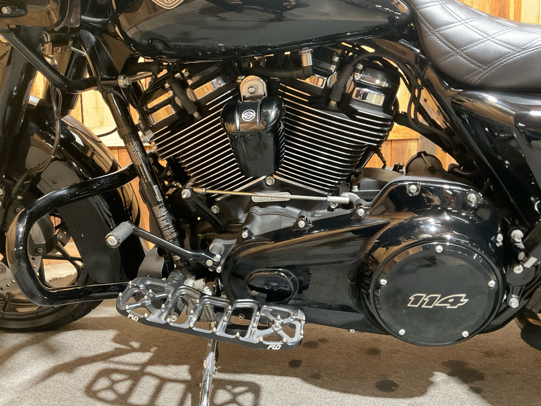 Road Glide®