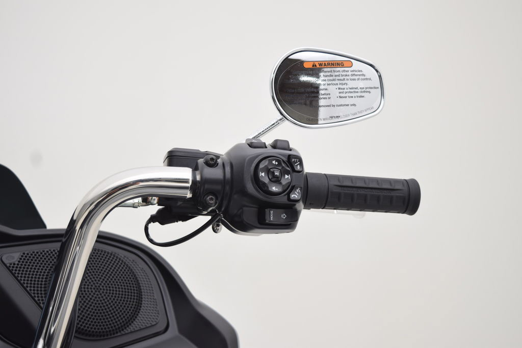 Road Glide®