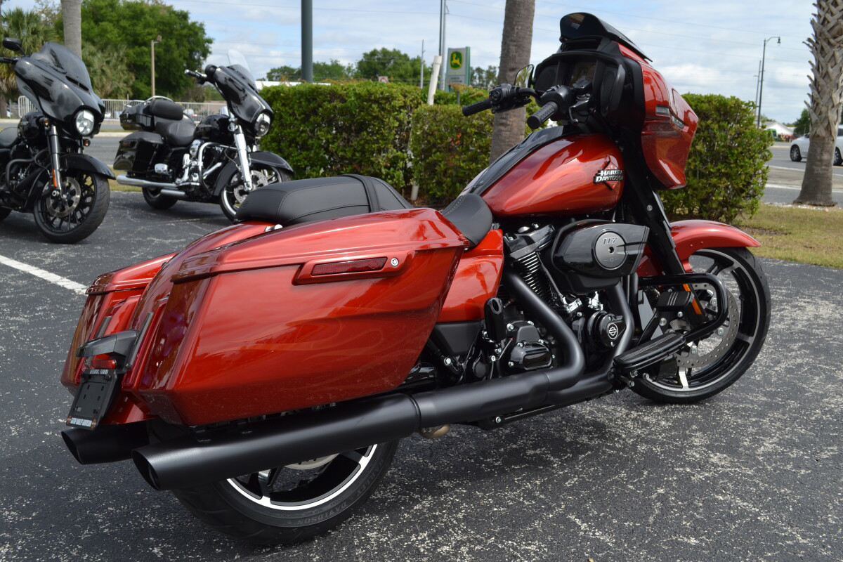 Street Glide®