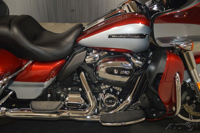 Road Glide® Ultra