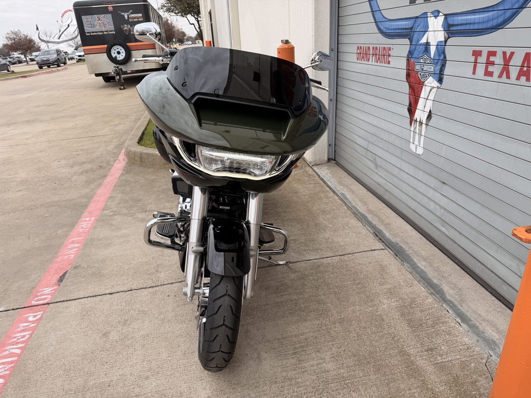 Road Glide®