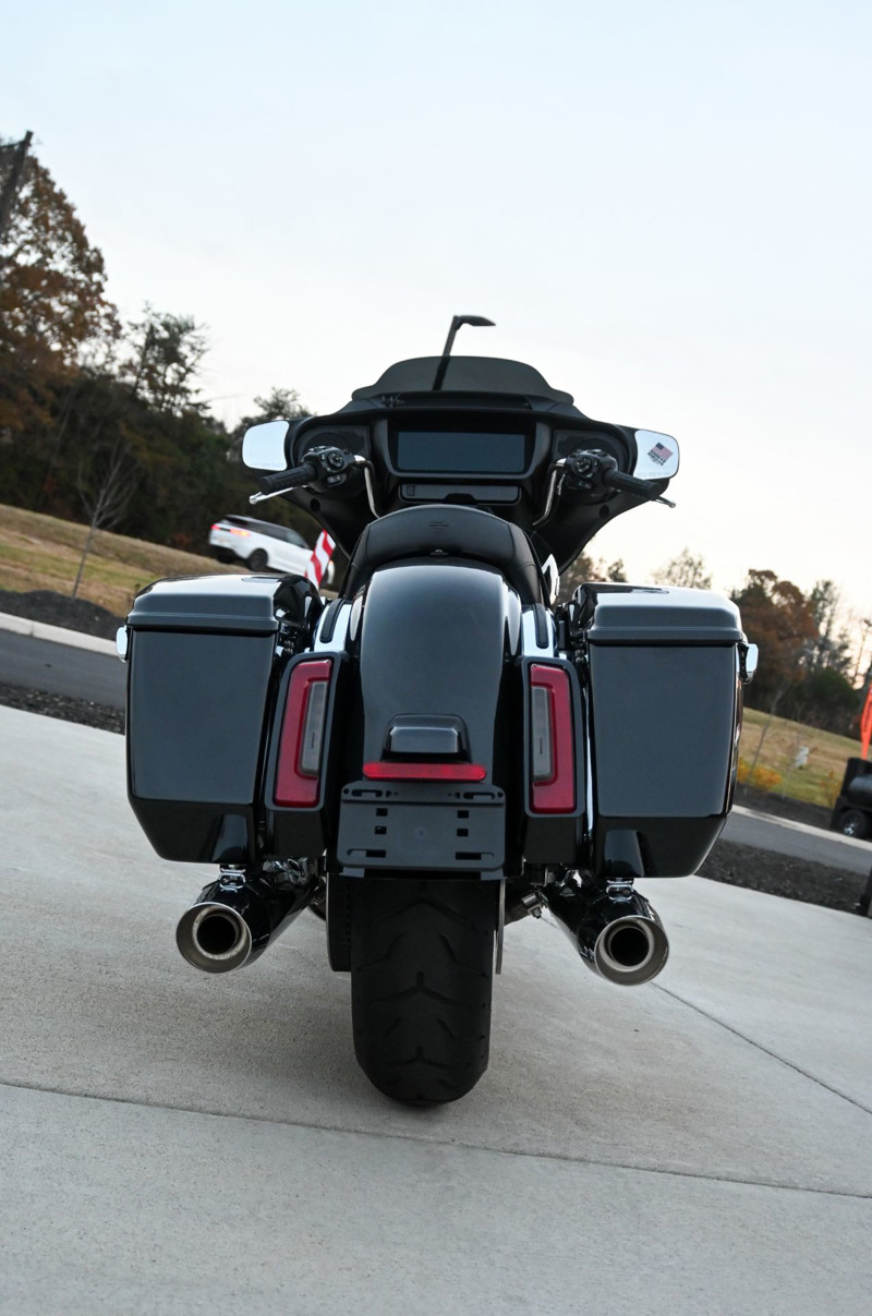 Street Glide®