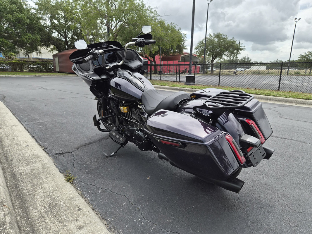 Road Glide®