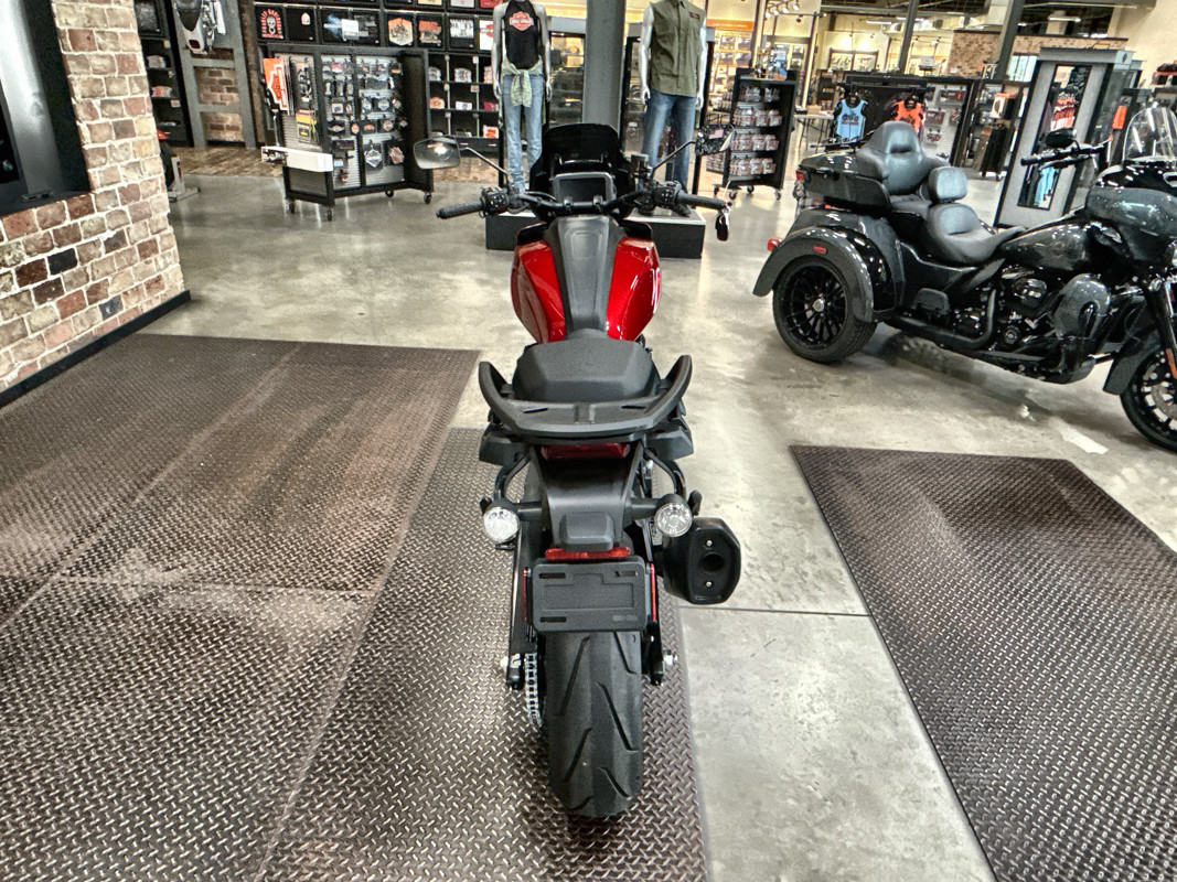 Pan America® 1250 ST
