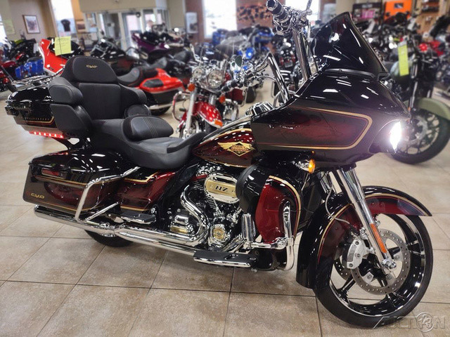 CVO® Road Glide® Limited Anniversary