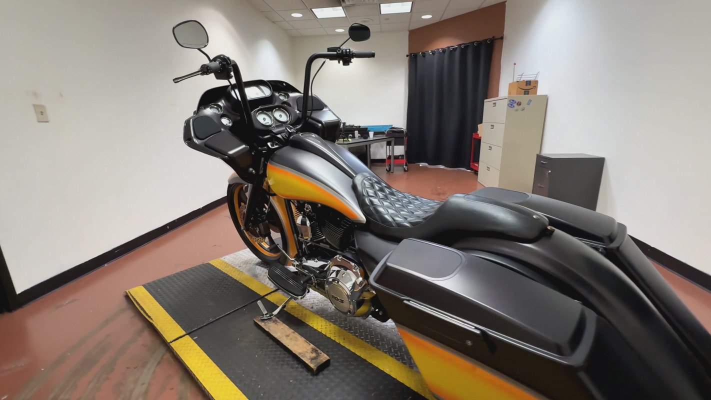 Road Glide® Custom