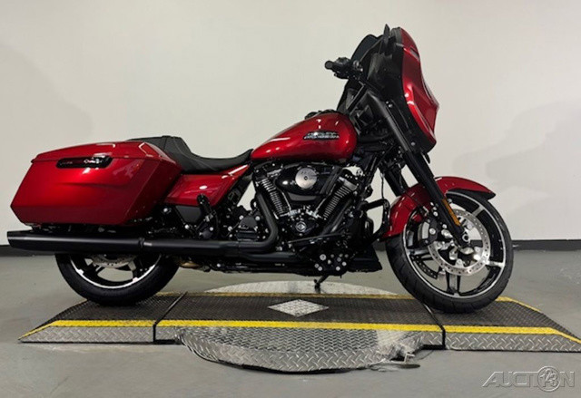 Street Glide®