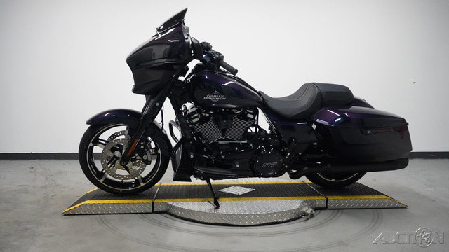 Street Glide®