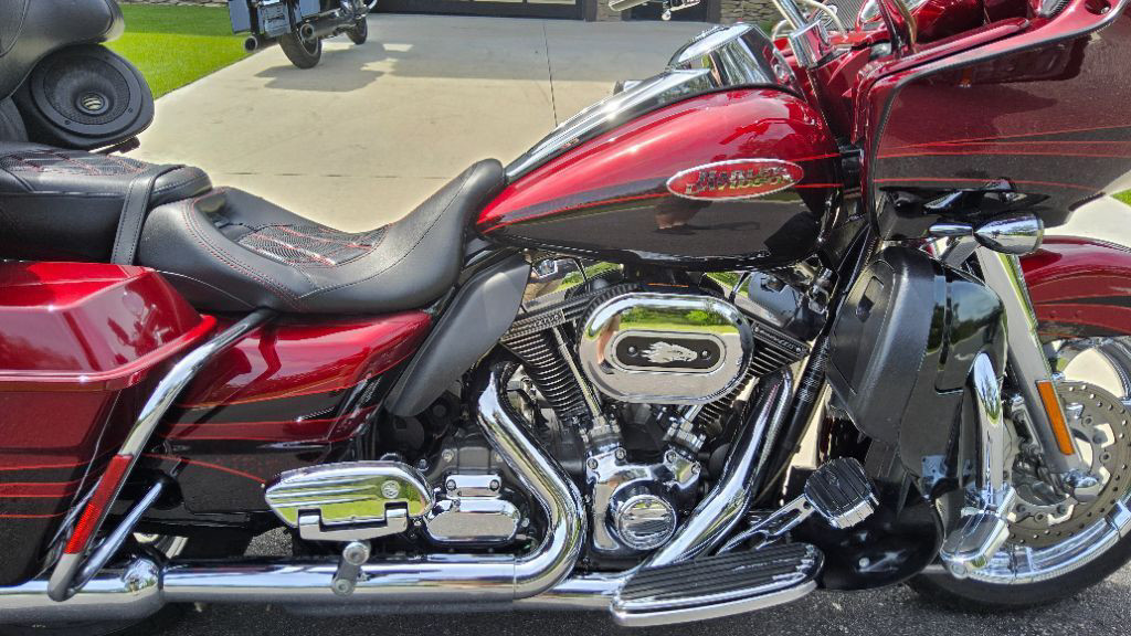 CVO™ Road Glide® Ultra