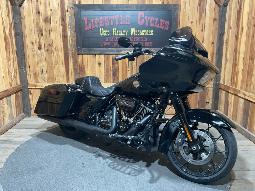 Road Glide®