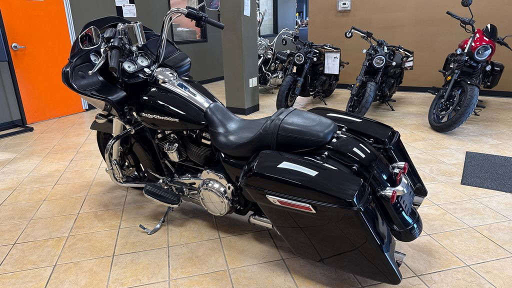 Road Glide®