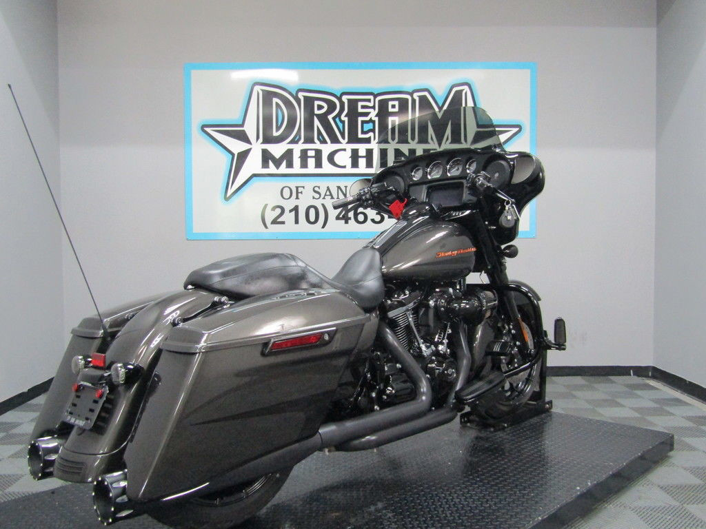 Street Glide® Special