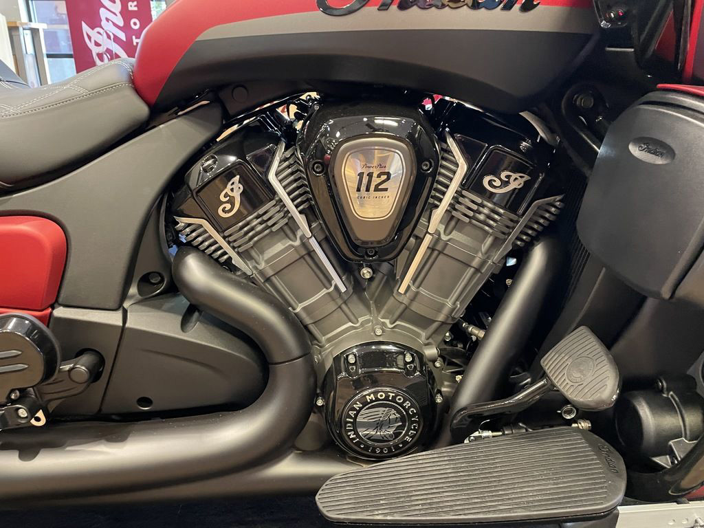 Pursuit Dark Horse 112