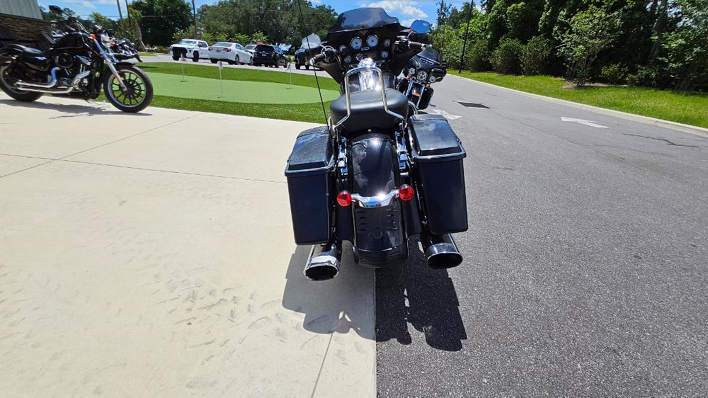 Street Glide®