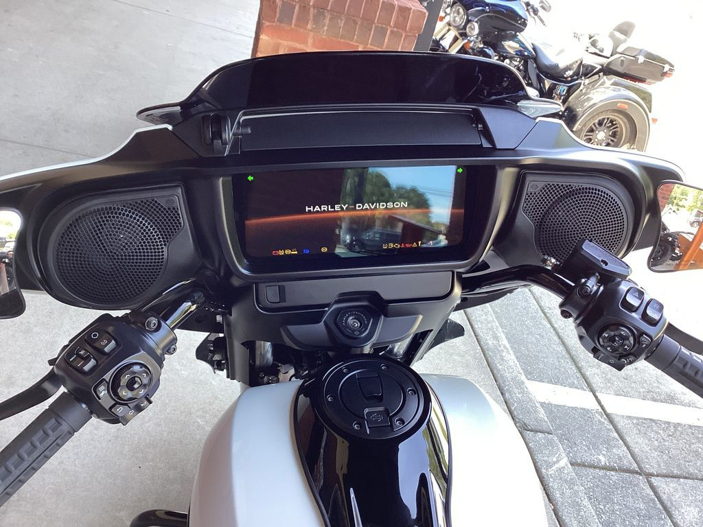 Street Glide®