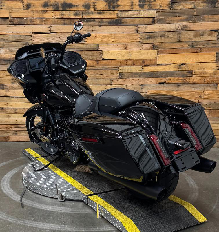 Road Glide®
