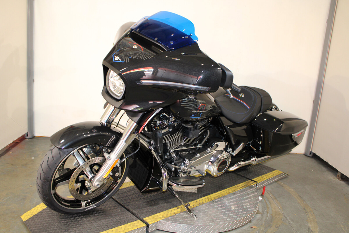 Street Glide®