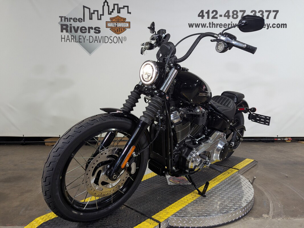 Street Bob®