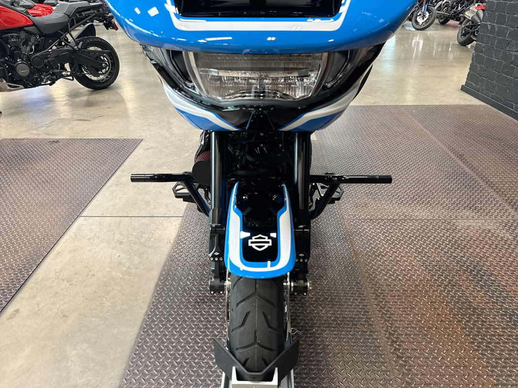 Road Glide®