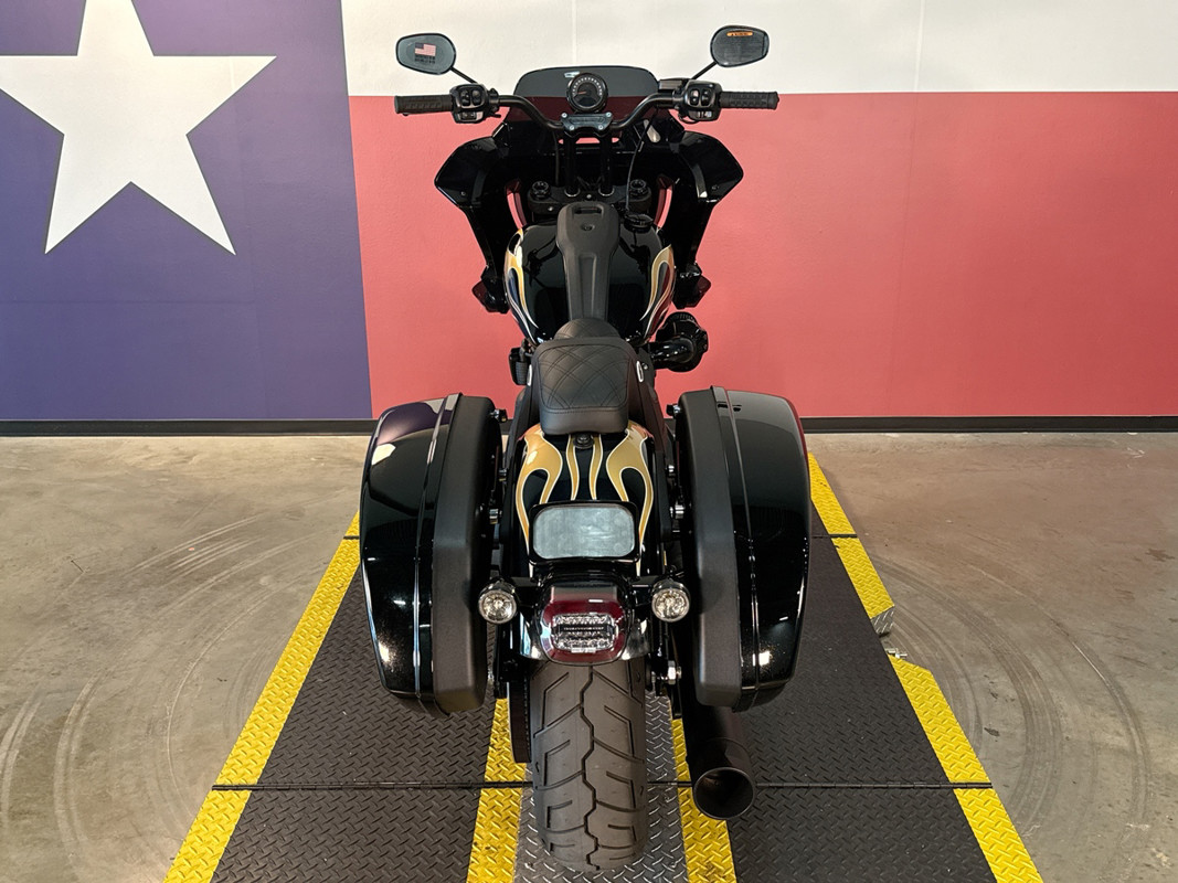 Low Rider® ST