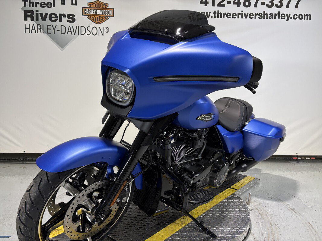 Street Glide®
