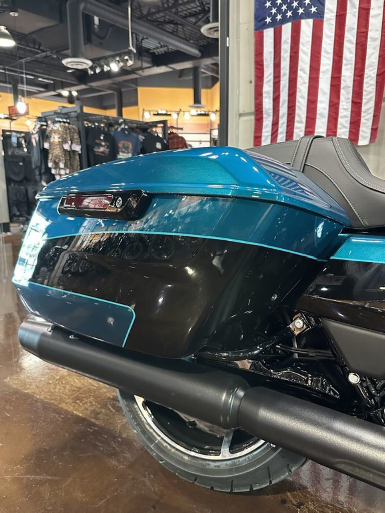 Street Glide®