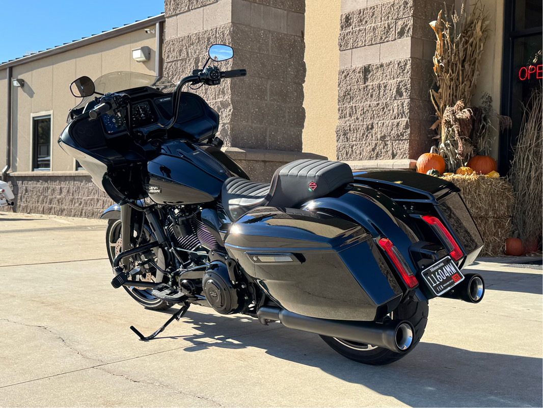 Road Glide®