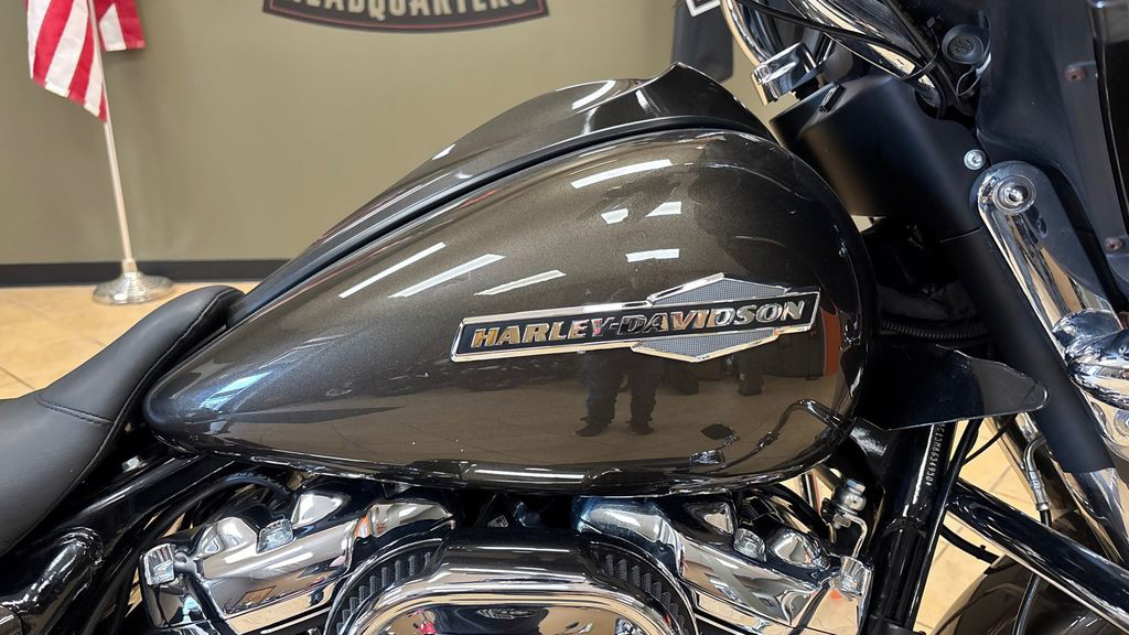 Street Glide®