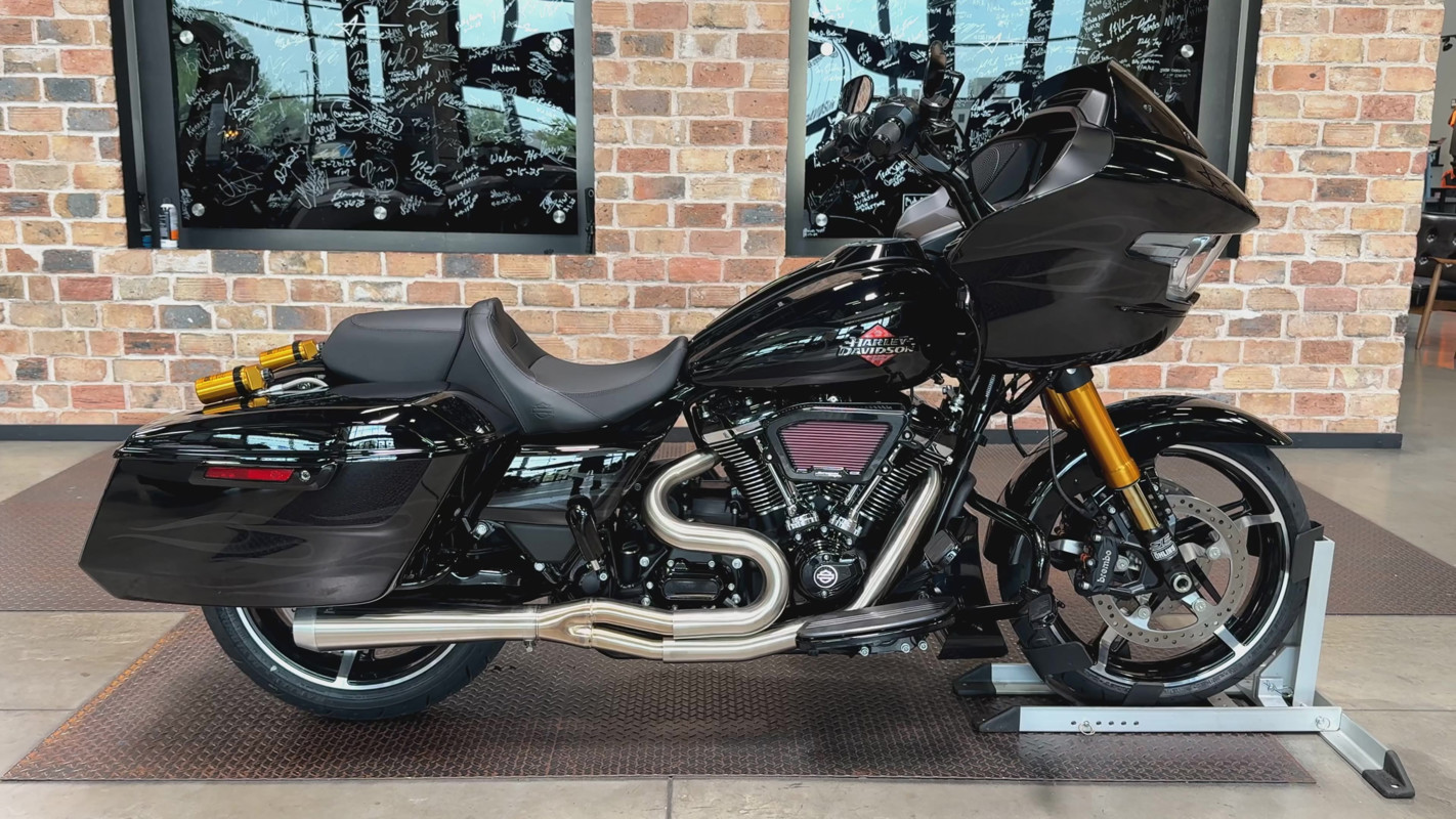 Road Glide®