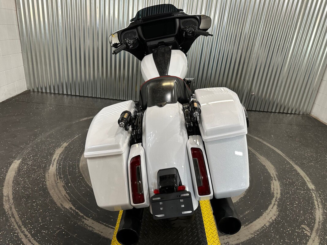 Street Glide®