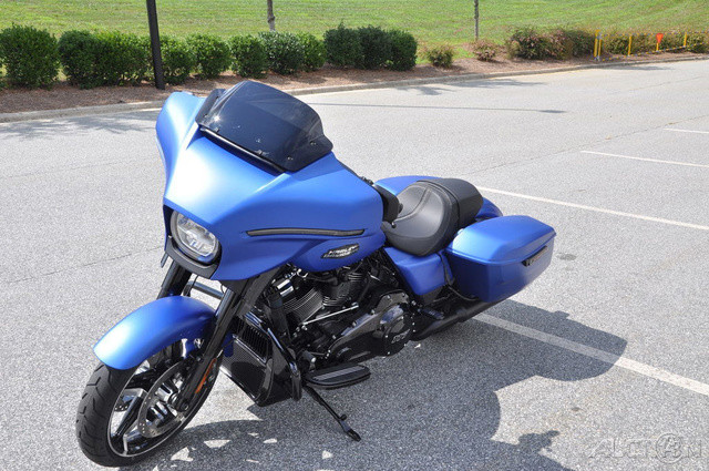 Street Glide®