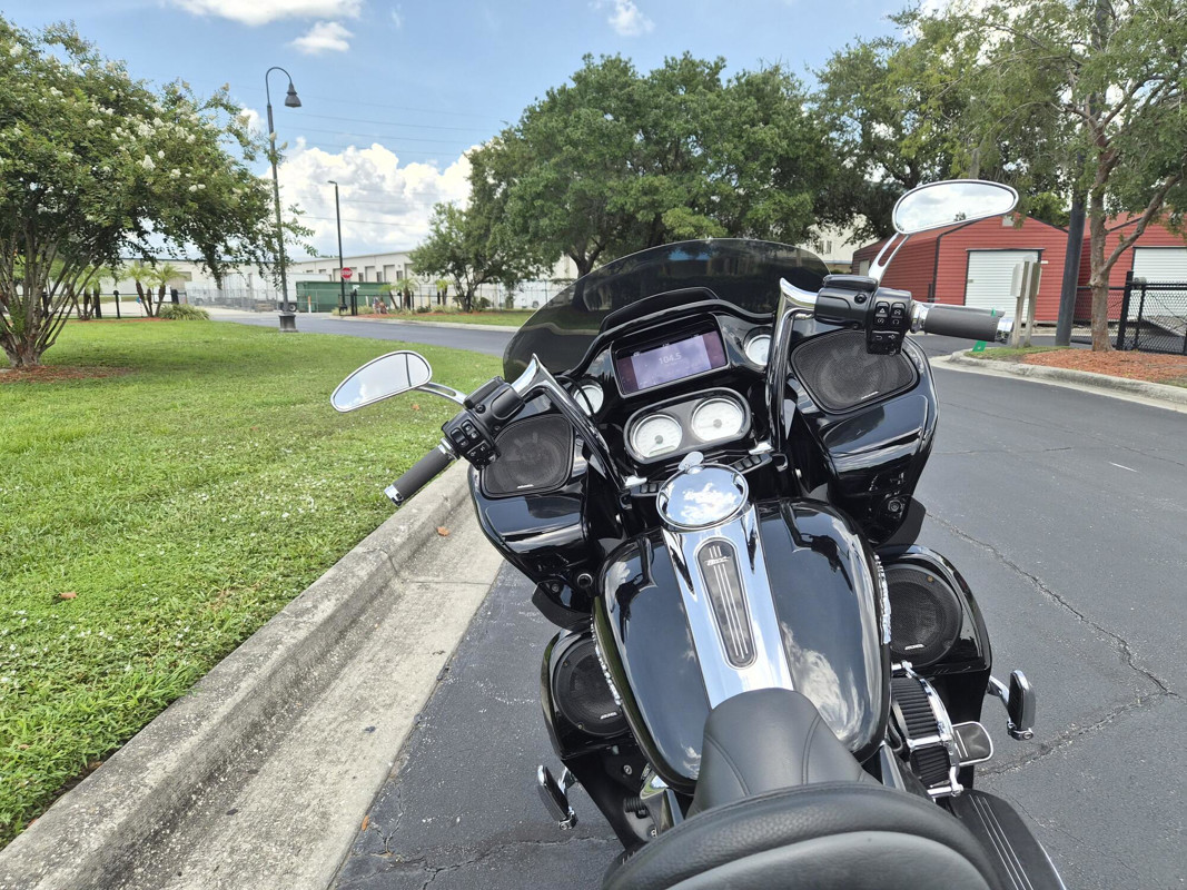 Road Glide®