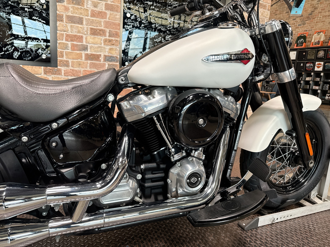 Softail® Slim®