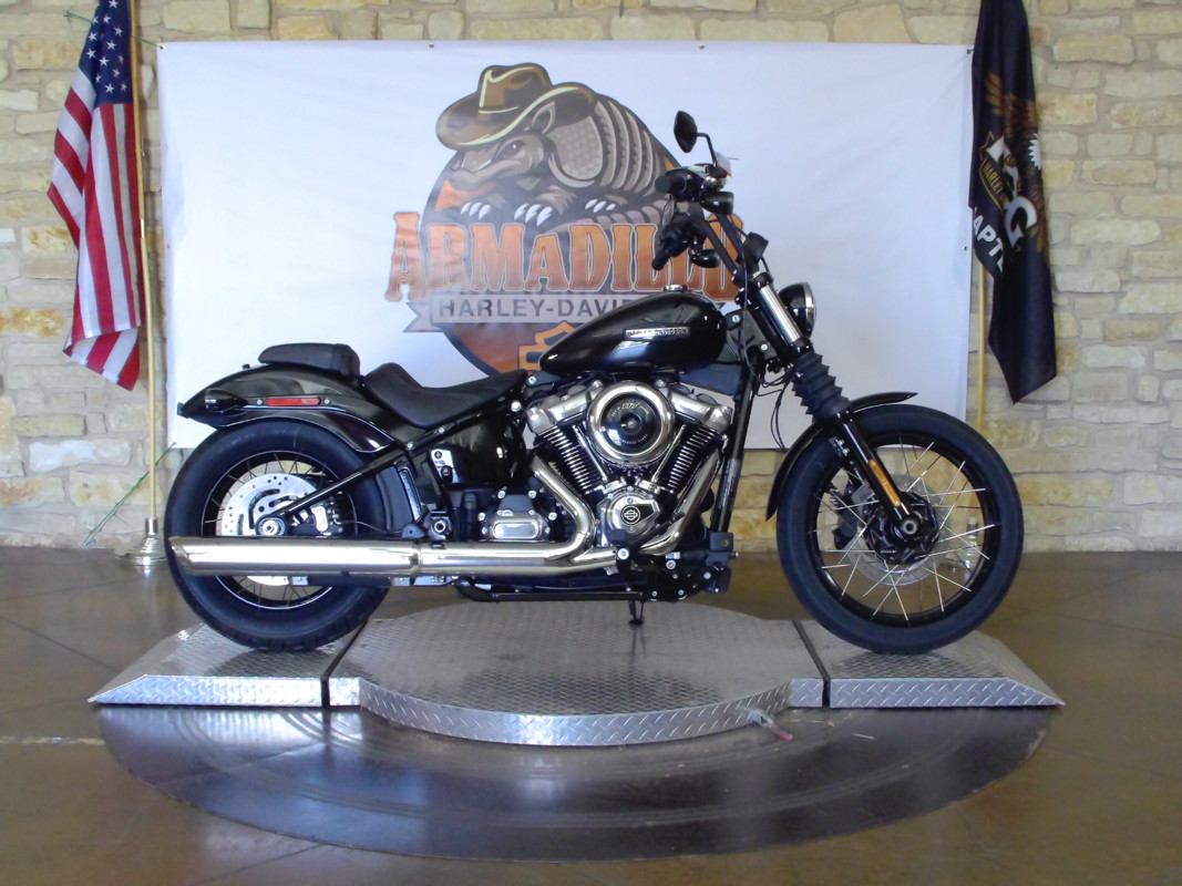 Street Bob®
